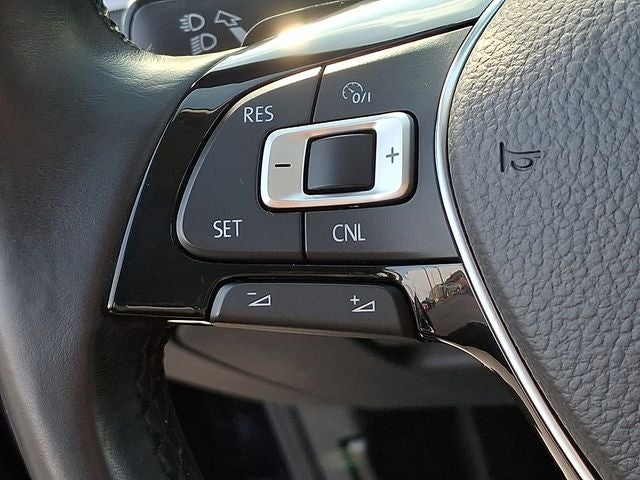 2017 Volkswagen Golf SportWagen S
