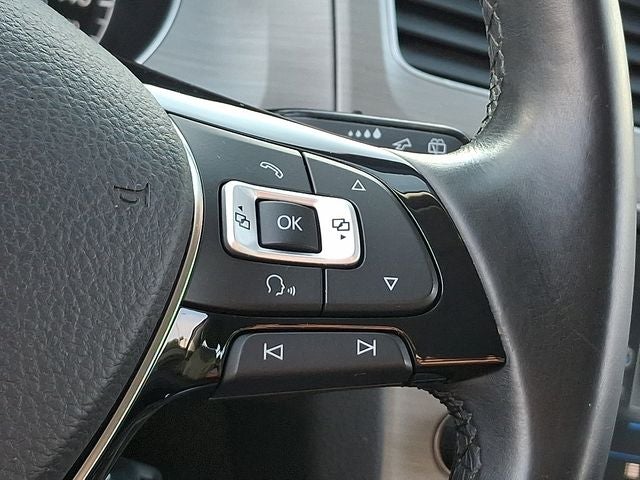 2017 Volkswagen Golf SportWagen S