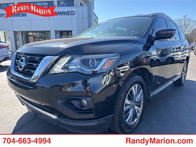 2020 Nissan Pathfinder SV