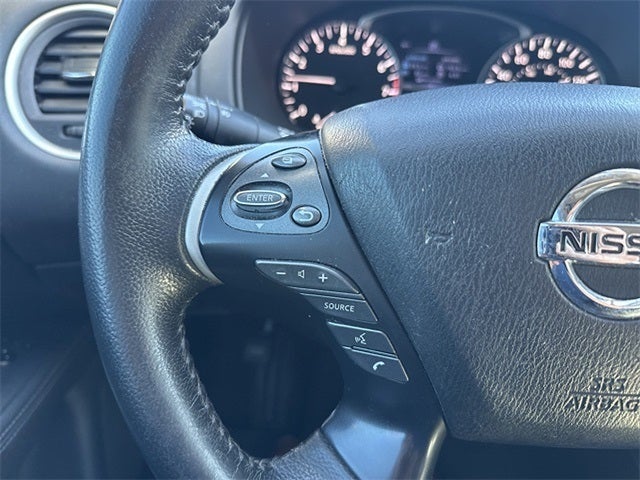 2020 Nissan Pathfinder SV