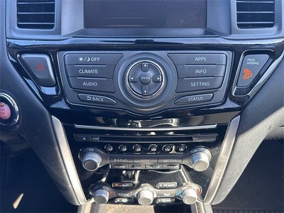 2020 Nissan Pathfinder SV