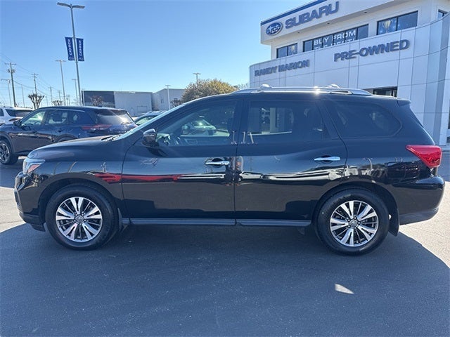 2020 Nissan Pathfinder SV