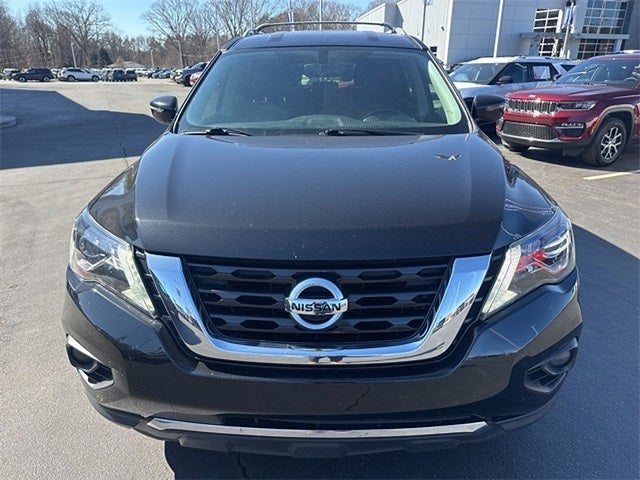 2020 Nissan Pathfinder SV