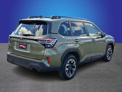 2025 Subaru Forester Premium