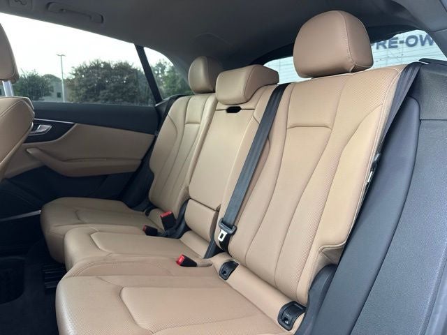 2020 Audi Q8 55 Premium Plus quattro