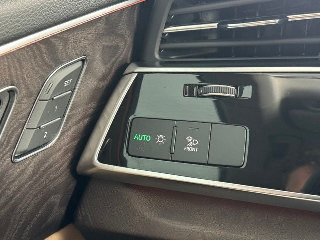 2020 Audi Q8 55 Premium Plus quattro