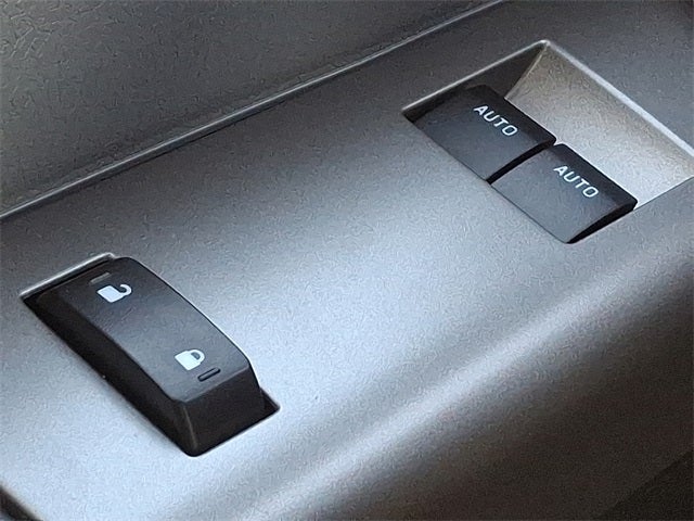 2023 Ford F-650SD Base