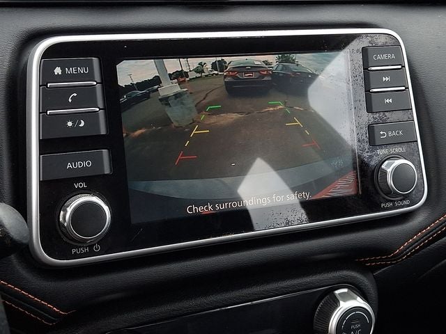 2022 Nissan Versa 1.6 SR