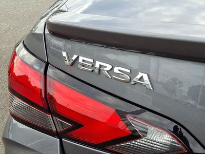 2022 Nissan Versa 1.6 SR