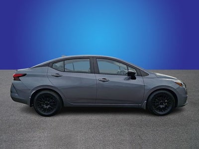 2022 Nissan Versa 1.6 SR