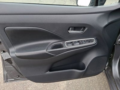 2022 Nissan Versa 1.6 SR