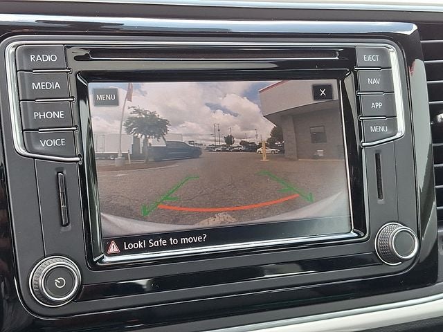 2018 Volkswagen Beetle 2.0T SE