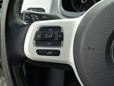 2018 Volkswagen Beetle 2.0T SE