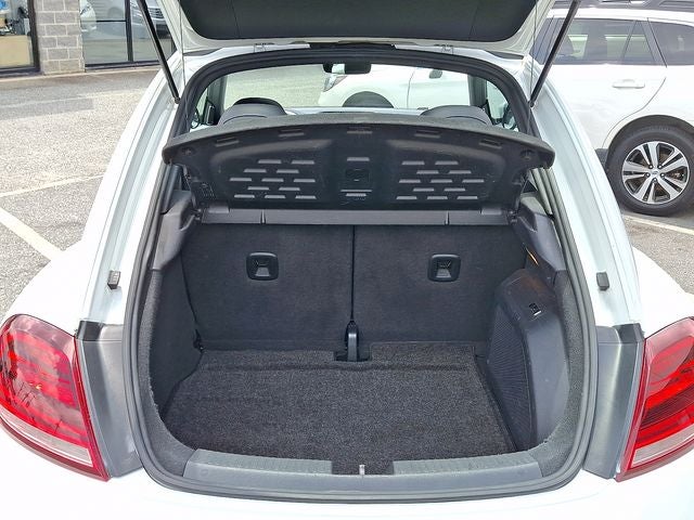 2018 Volkswagen Beetle 2.0T SE
