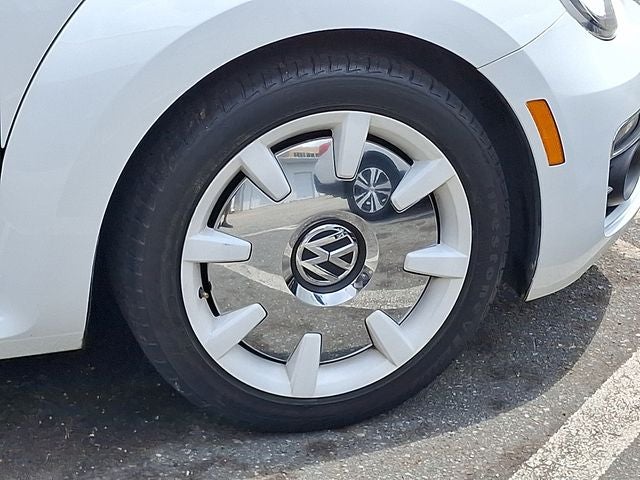 2018 Volkswagen Beetle 2.0T SE