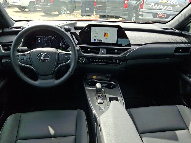 2025 Lexus UX 300h Premium