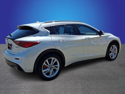 2018 INFINITI QX30 Premium