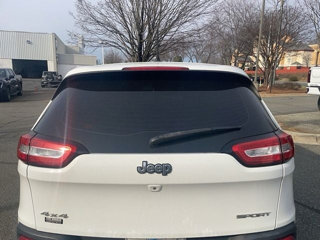 2015 Jeep Cherokee Sport