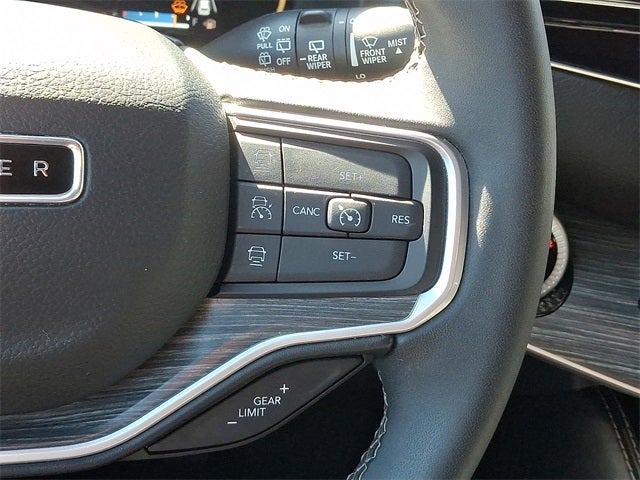 2023 Jeep Wagoneer L Series III