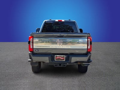 2023 Ford Super Duty F-350 SRW Pickup Platinum
