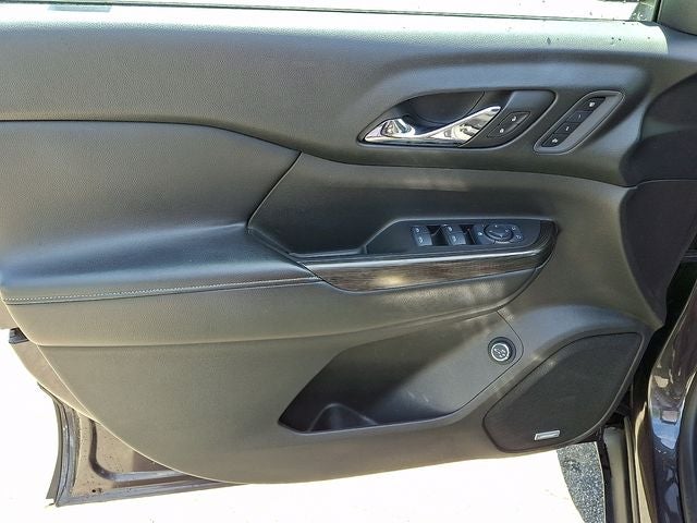 2017 GMC Acadia SLT