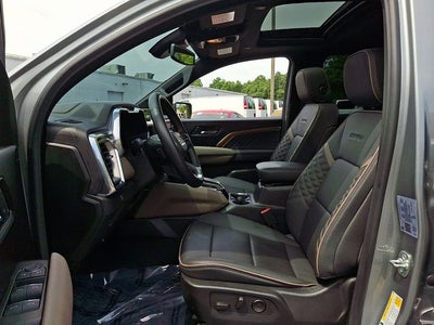 2025 GMC Canyon 4WD Denali