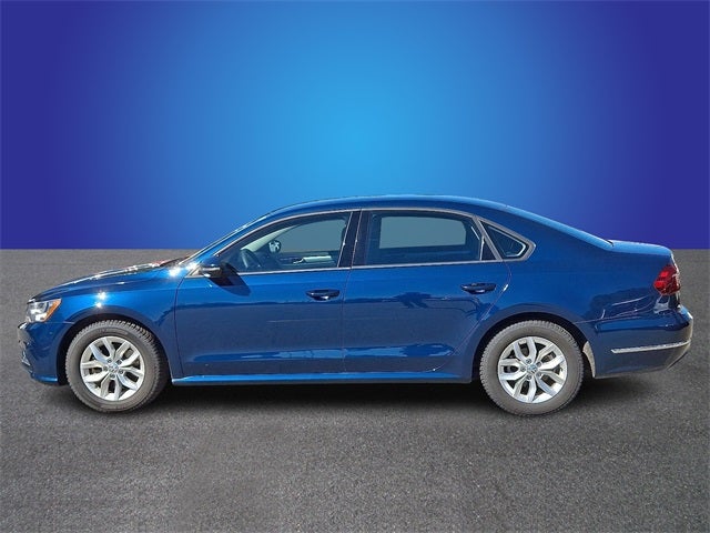 2018 Volkswagen Passat 2.0T R-Line