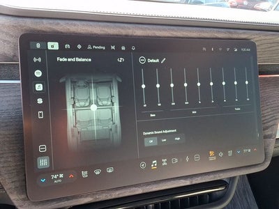 2025 Rivian R1S Adventure