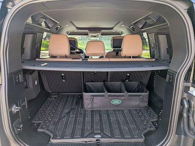 2025 Land Rover Defender 110 X-Dynamic SE