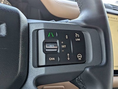 2025 Land Rover Defender 110 X-Dynamic SE