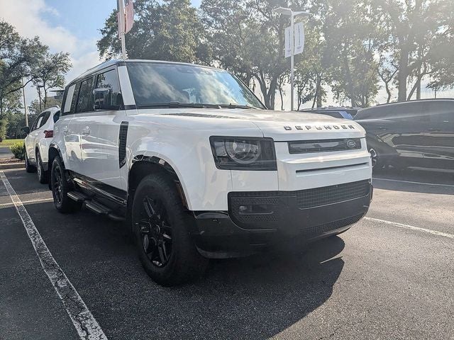 2025 Land Rover Defender 110 X-Dynamic SE