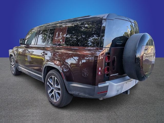 2023 Land Rover Defender 130 SE