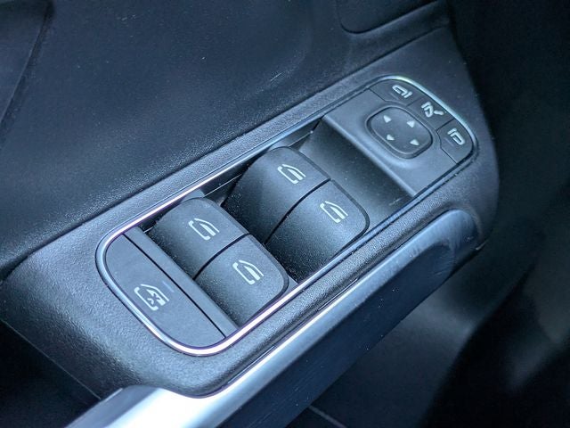 2025 Mercedes-Benz GLB GLB 250 4MATIC®