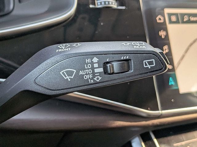 2022 Audi Q8 55 Premium quattro
