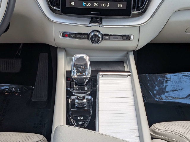 2026 Volvo XC60 Plug-In Hybrid T8 Ultra