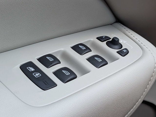 2026 Volvo XC60 Plug-In Hybrid T8 Ultra