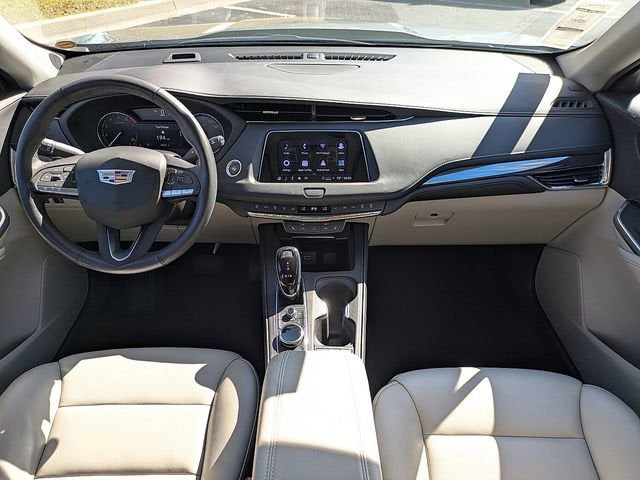 2023 Cadillac XT4 Luxury