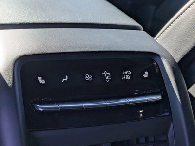 2024 Cadillac LYRIQ Luxury 3