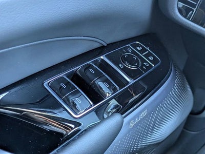 2024 Cadillac LYRIQ Luxury 3