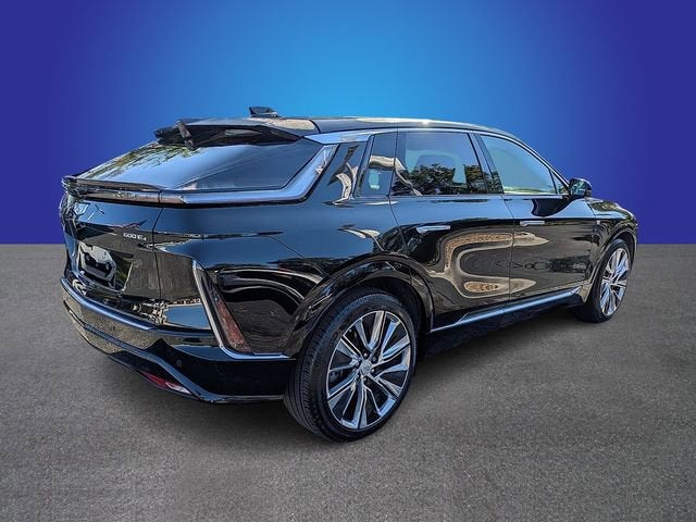 2024 Cadillac LYRIQ Luxury 3