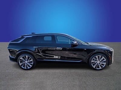 2024 Cadillac LYRIQ Luxury 3