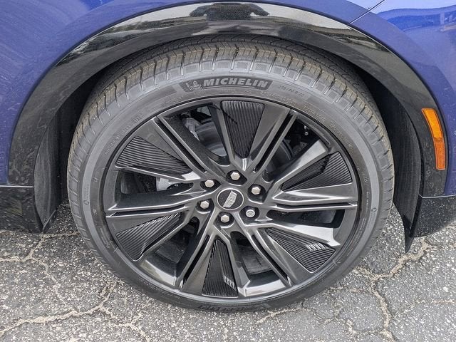 2024 Cadillac LYRIQ Sport 3