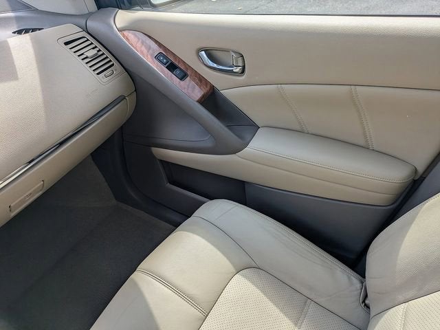 2012 Nissan Murano LE