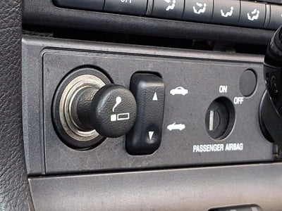 2004 Ford Thunderbird Base
