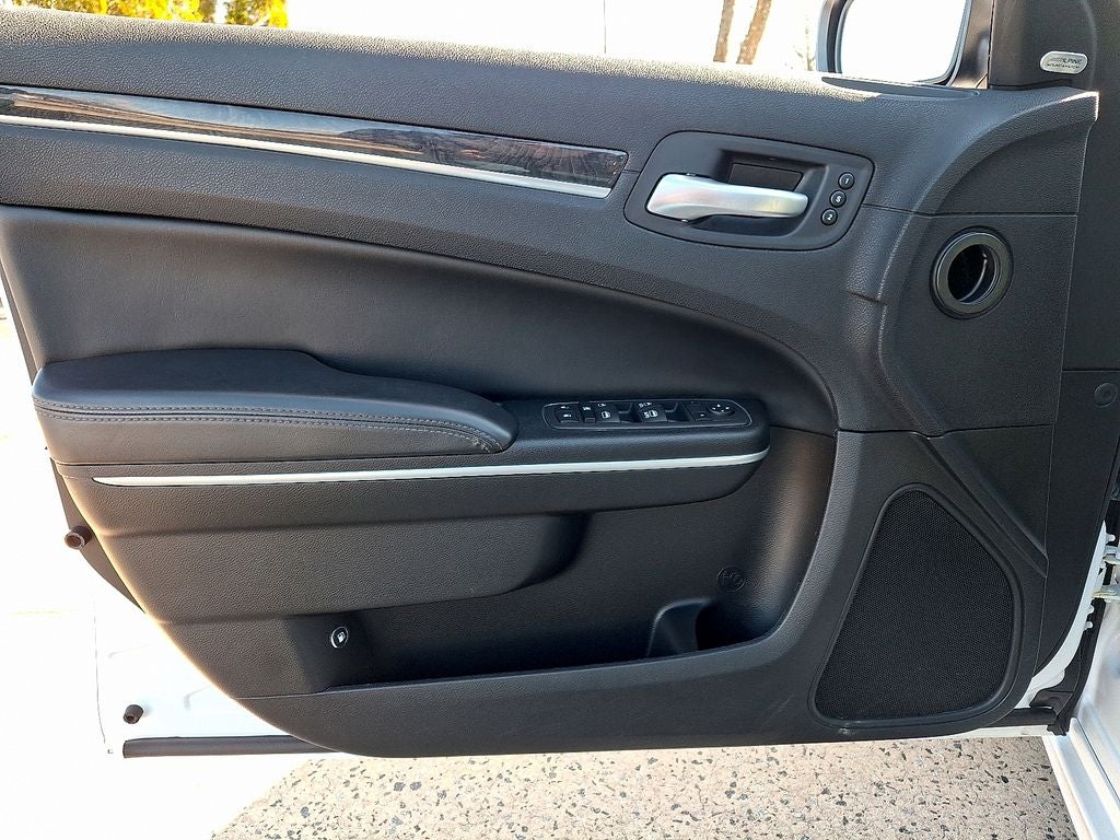 2023 Chrysler 300 Touring