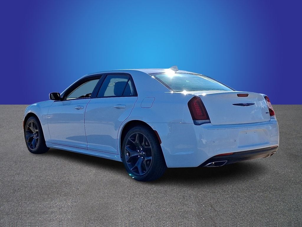 2023 Chrysler 300 Touring