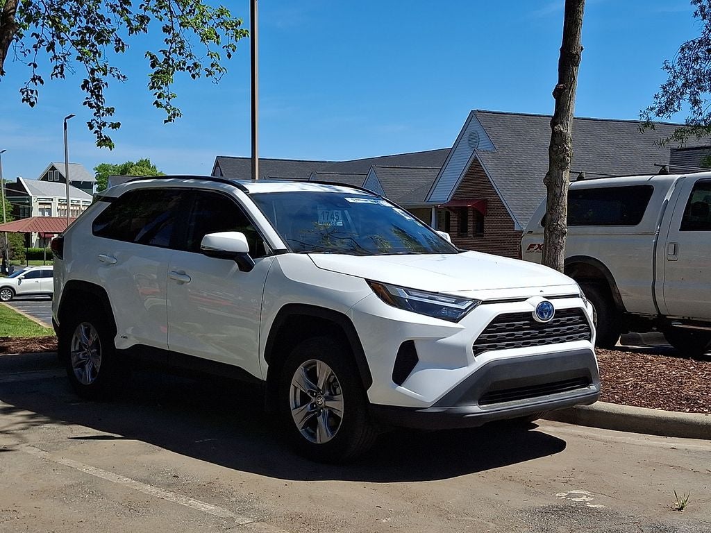 2024 Toyota RAV4 Hybrid XLE
