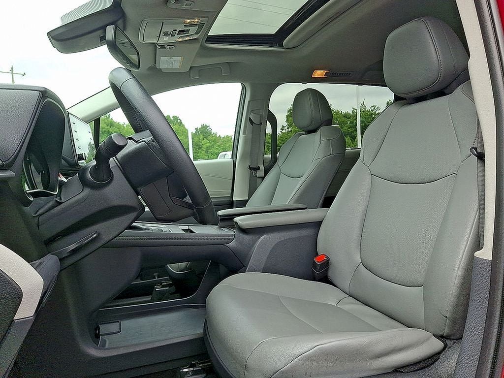 2023 Toyota Sienna XLE 7 Passenger