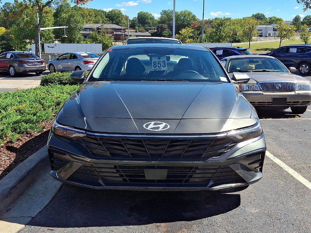 2025 Hyundai Elantra SEL Convenience