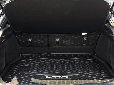 2022 Toyota C-HR XLE